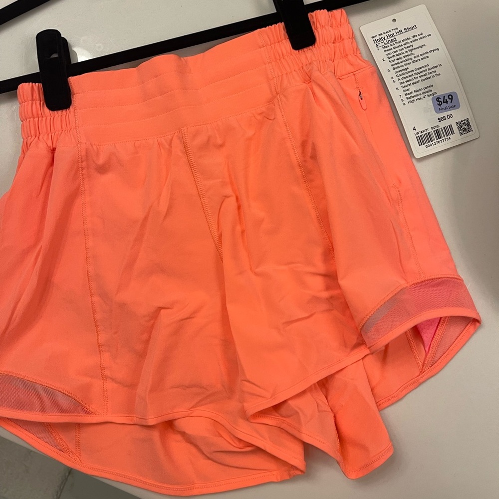 Lululemon hotty hot HR 4” shorts